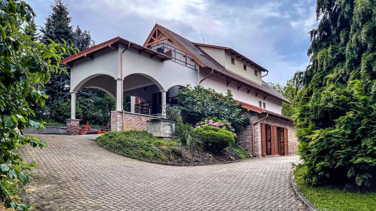 Olmod Ozkut Apartmanhaz מראה חיצוני תמונה